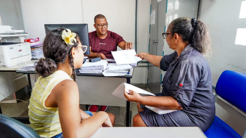 Matrículas para alunos regulares da rede municipal acontecem com tranquilidade.