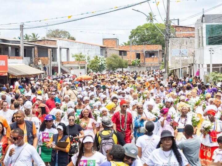 Lavagem de Jauá colore as ruas com cultura, alegria e devoção