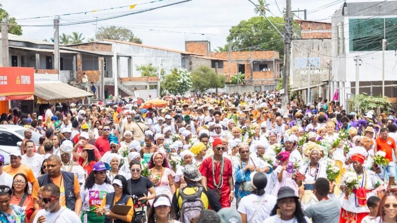 Lavagem de Jauá colore as ruas com cultura, alegria e devoção