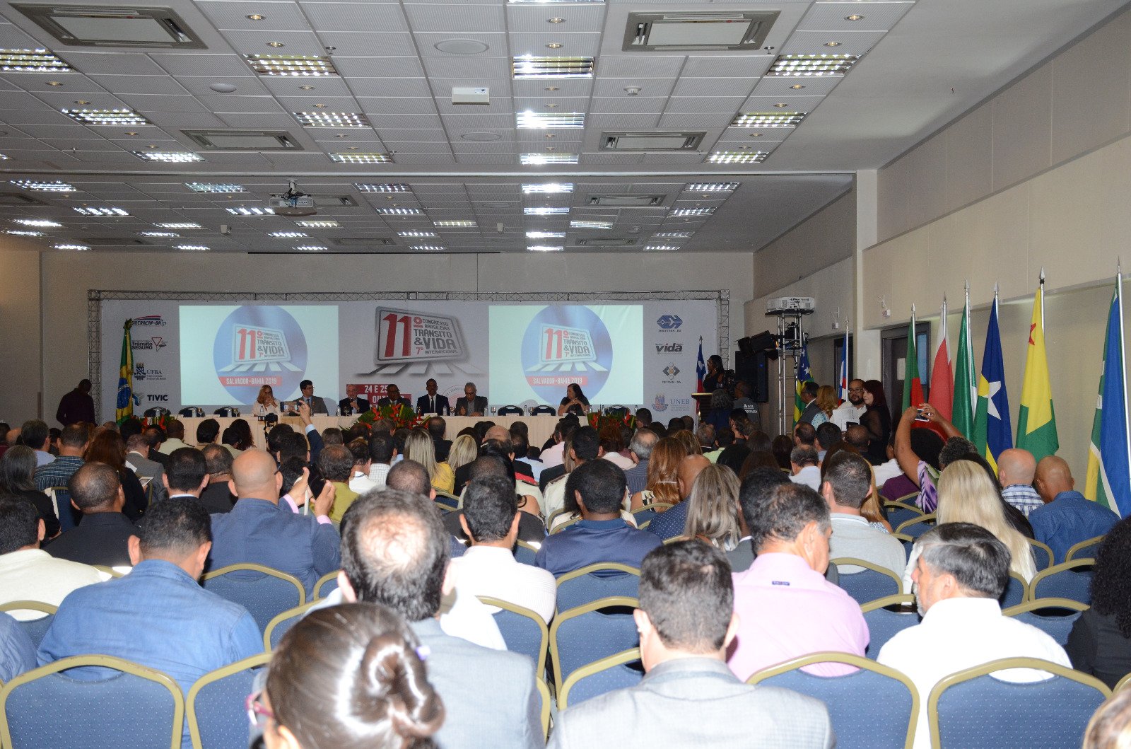 Seminário reúne especialistas de todo o País para discutir segurança viária.