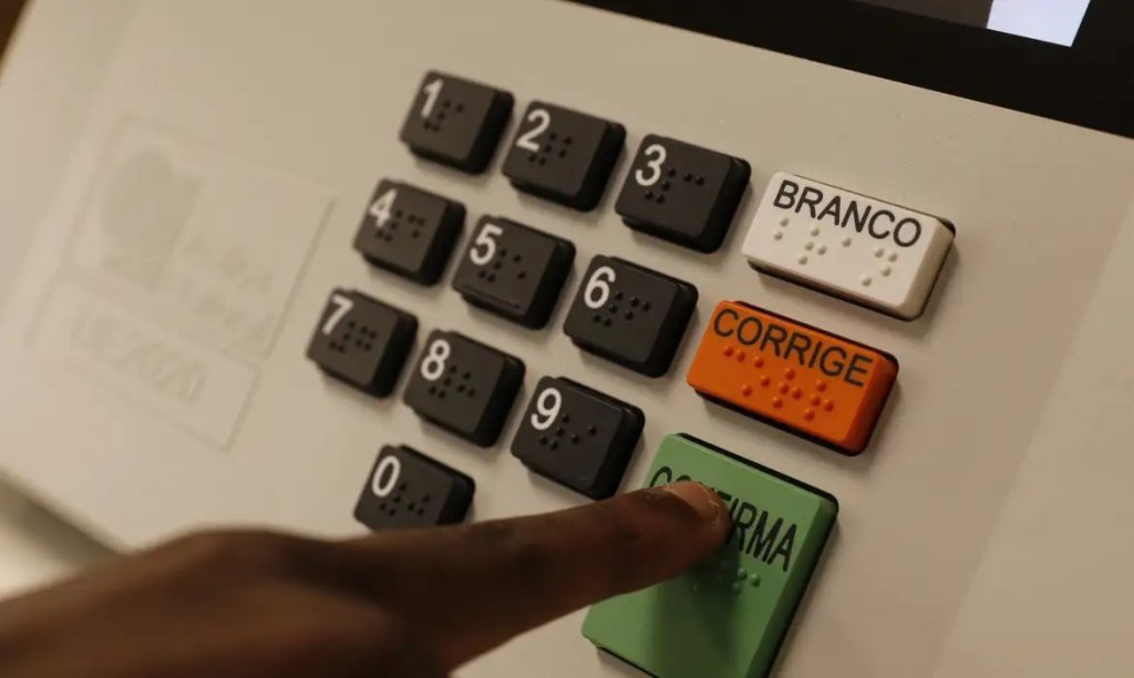 É crime ou não é? Especialista do TRE-BA aponta regras e punições para eleitores e mesários nas eleições