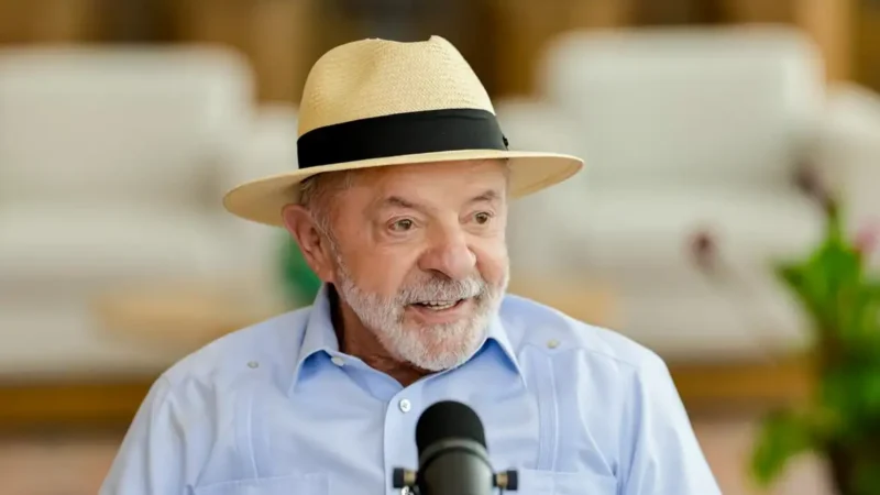 Pelo PT, Lula busca reeleição com foco em pautas sociais