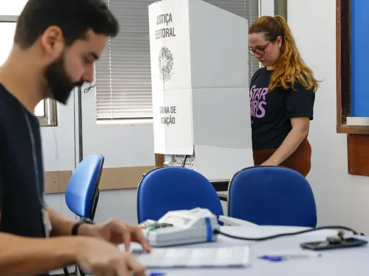 Eleitor que faltou ao primeiro turno pode votar no segundo